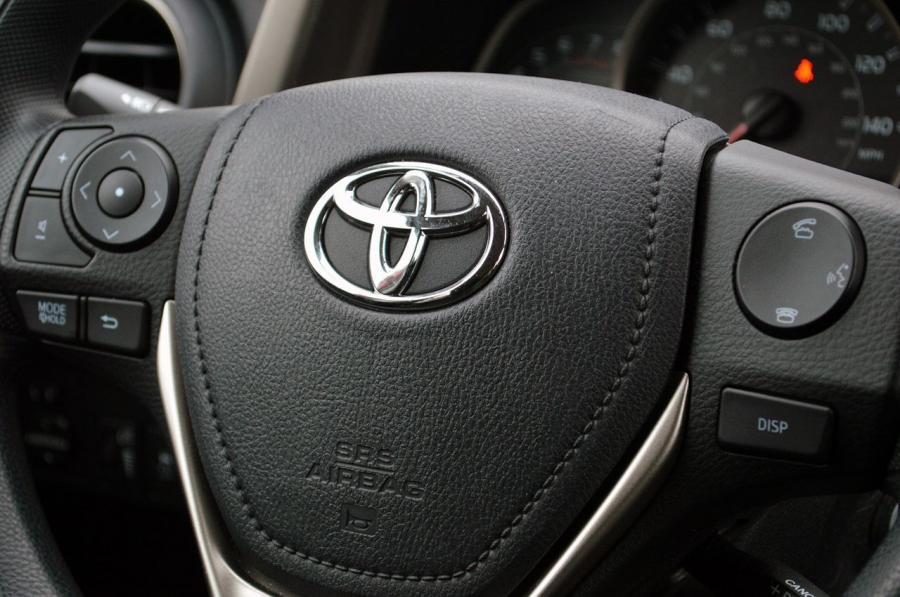  Toyota RAV4 2013 года  (фото 33 из 89)
